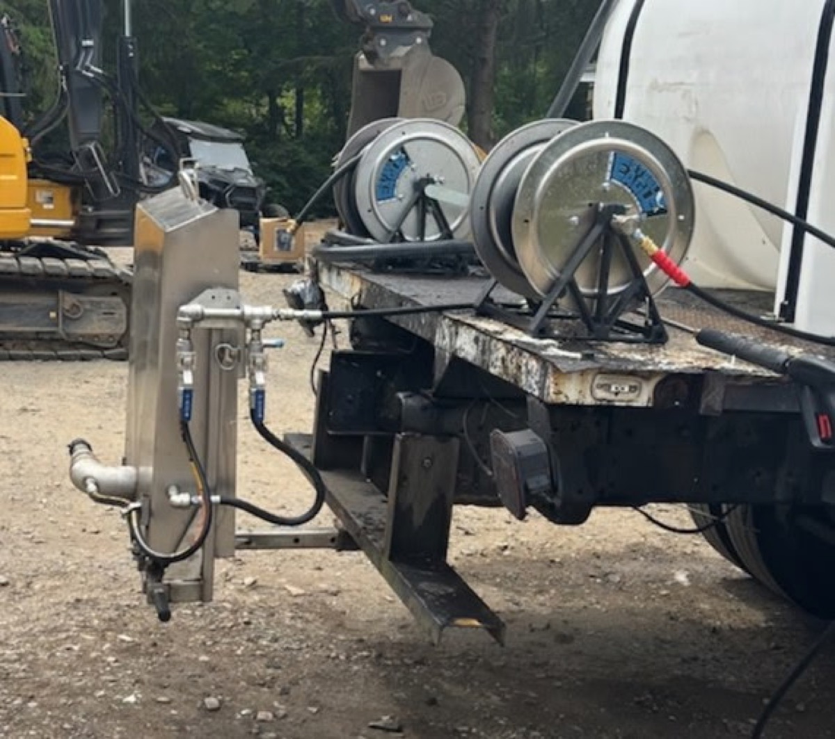 Flat Bed Conversion Kit — rear hose reels and cleaning unit