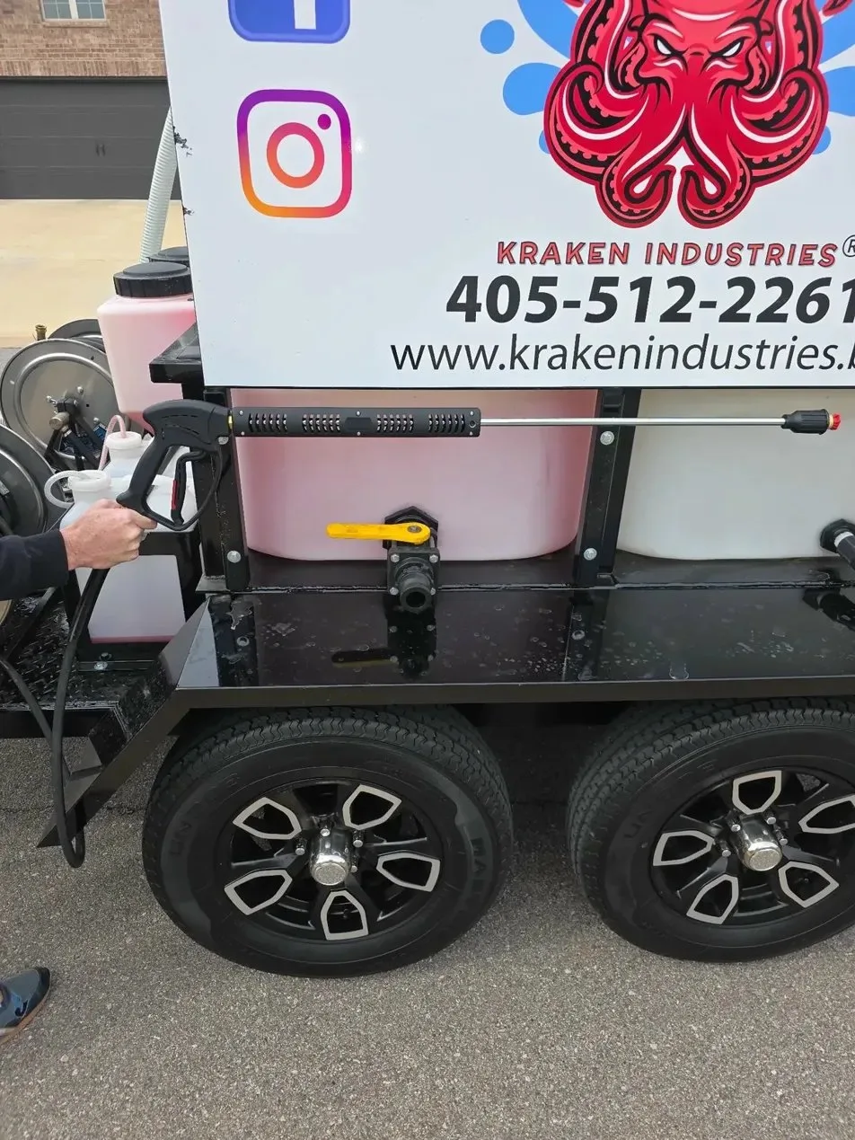 Kraken Trailer Combo Double — side closeup with pressure washer