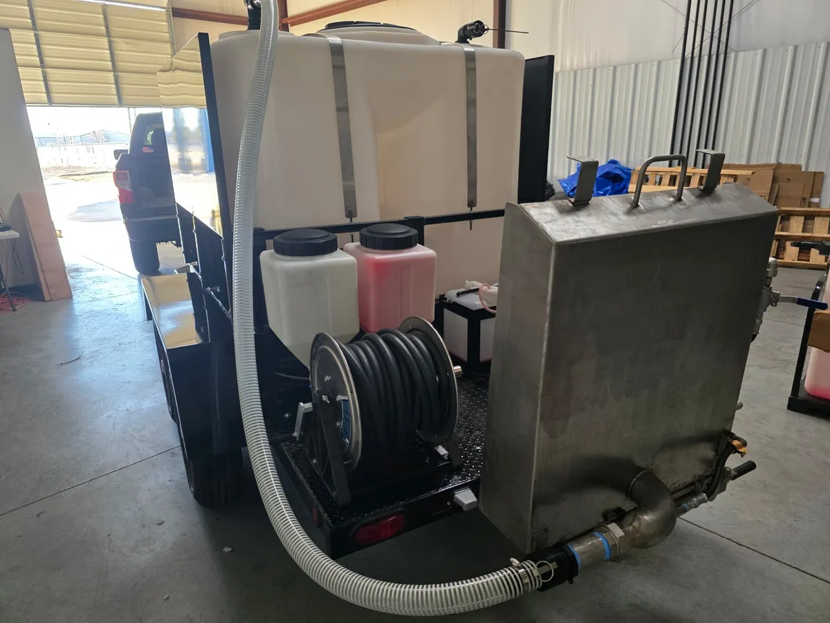 Kraken Trailer Combo Single — rear tank view