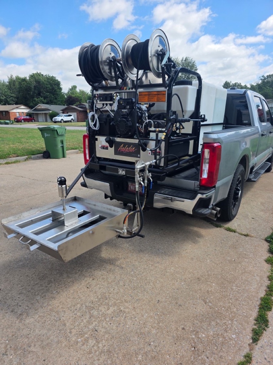 Kraken Truck Pod Hot Water